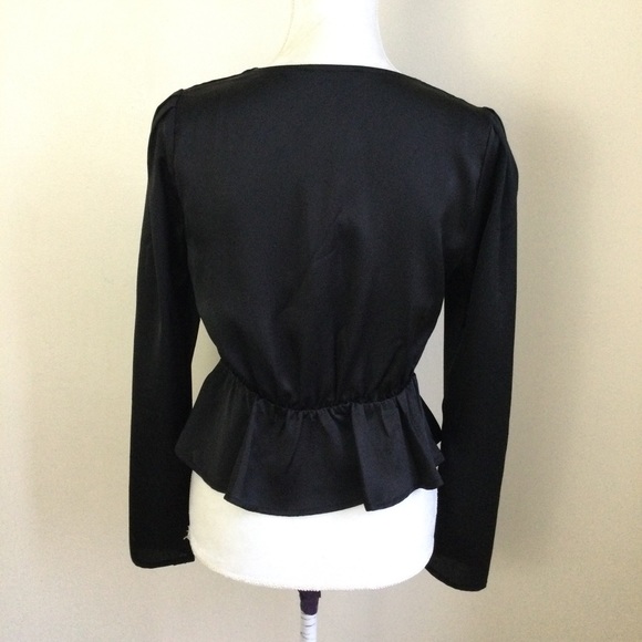 FOREVER 21 Black V-Neck Blouse Black Peplum Long Sleeves Size M NWT - Picture 5 of 6